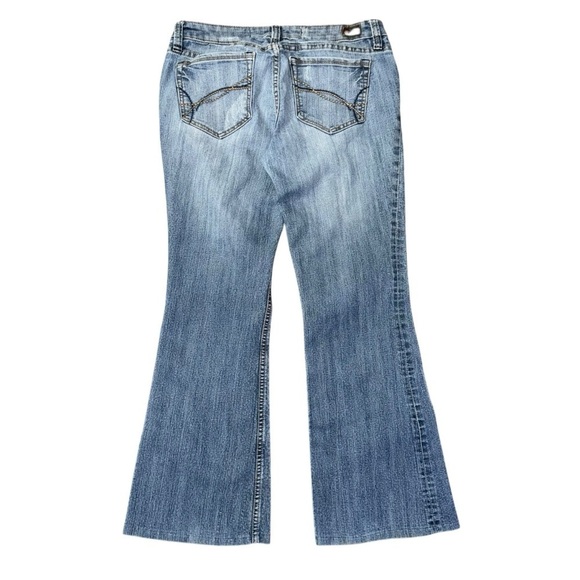 Refuge Juniors 13L Blue Distressed Low-Rise Bootcut   Faded Denim - Picture 3 of 5